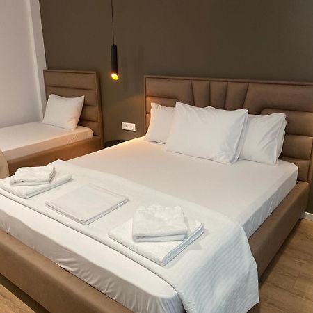 Augusto Rooms Sarandë 外观 照片