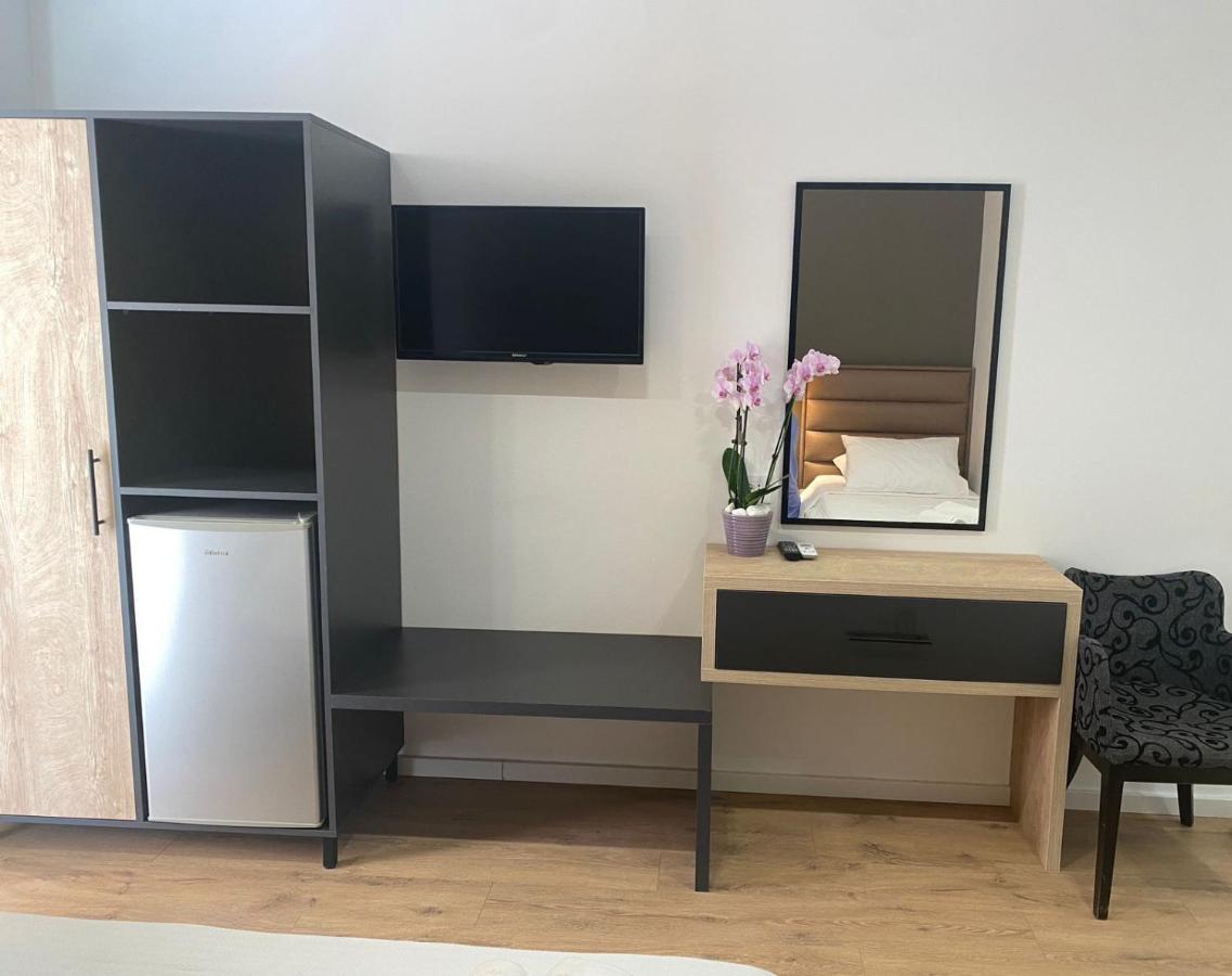 Augusto Rooms Sarandë 外观 照片