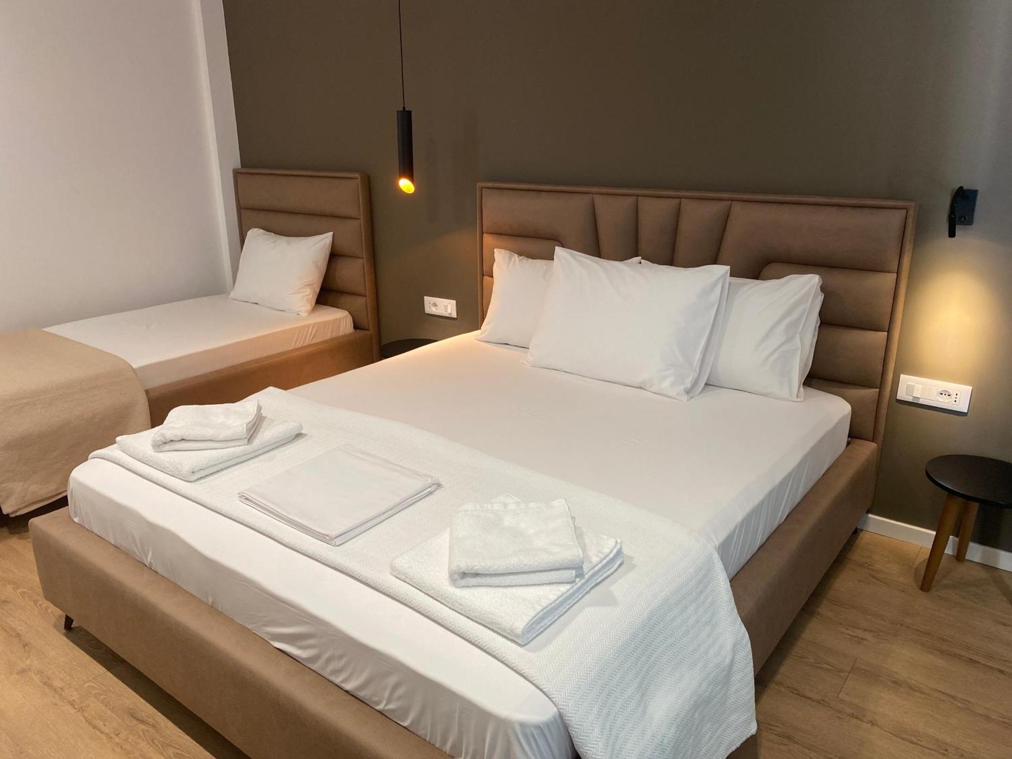 Augusto Rooms Sarandë 外观 照片