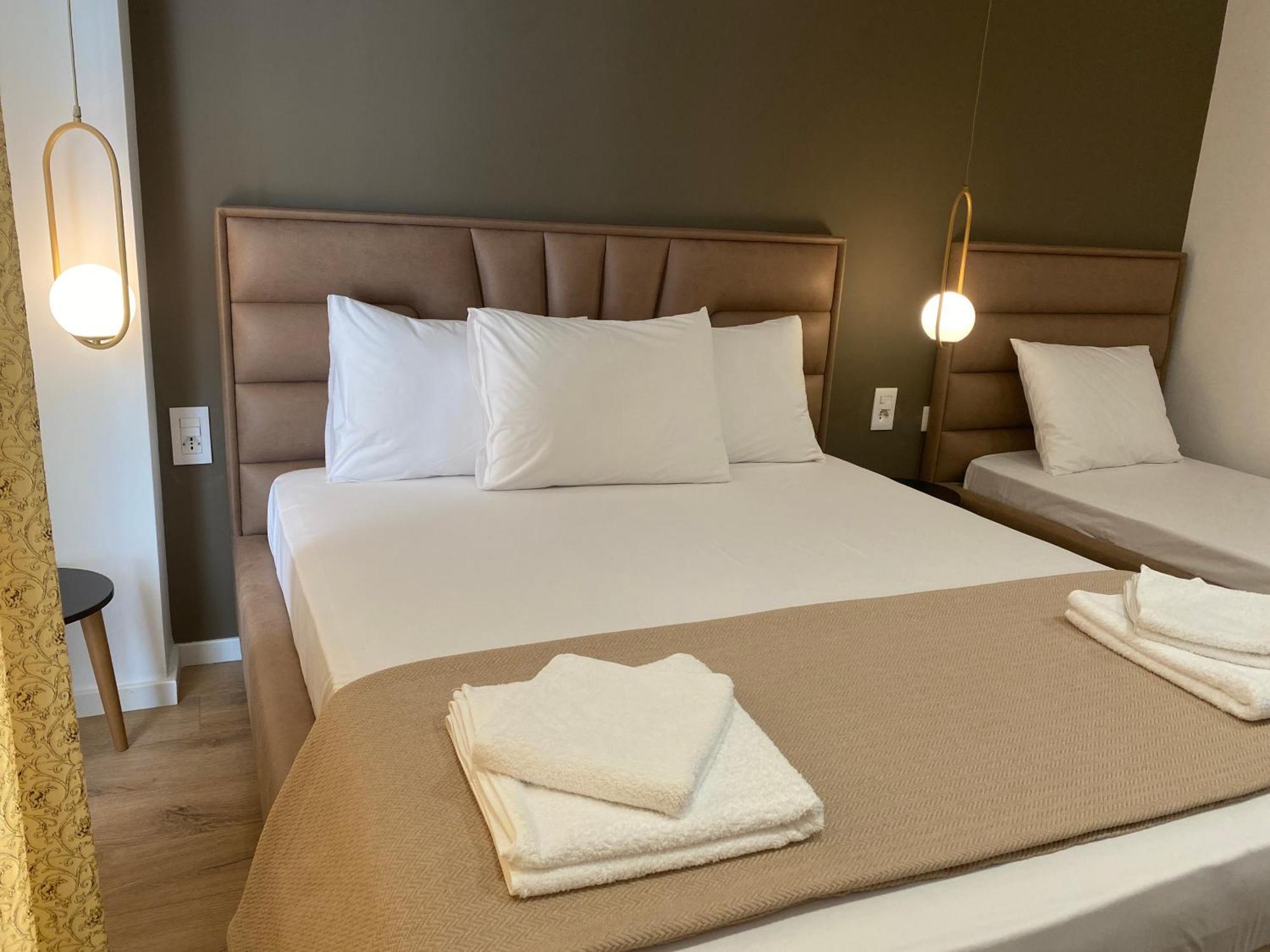 Augusto Rooms Sarandë 外观 照片