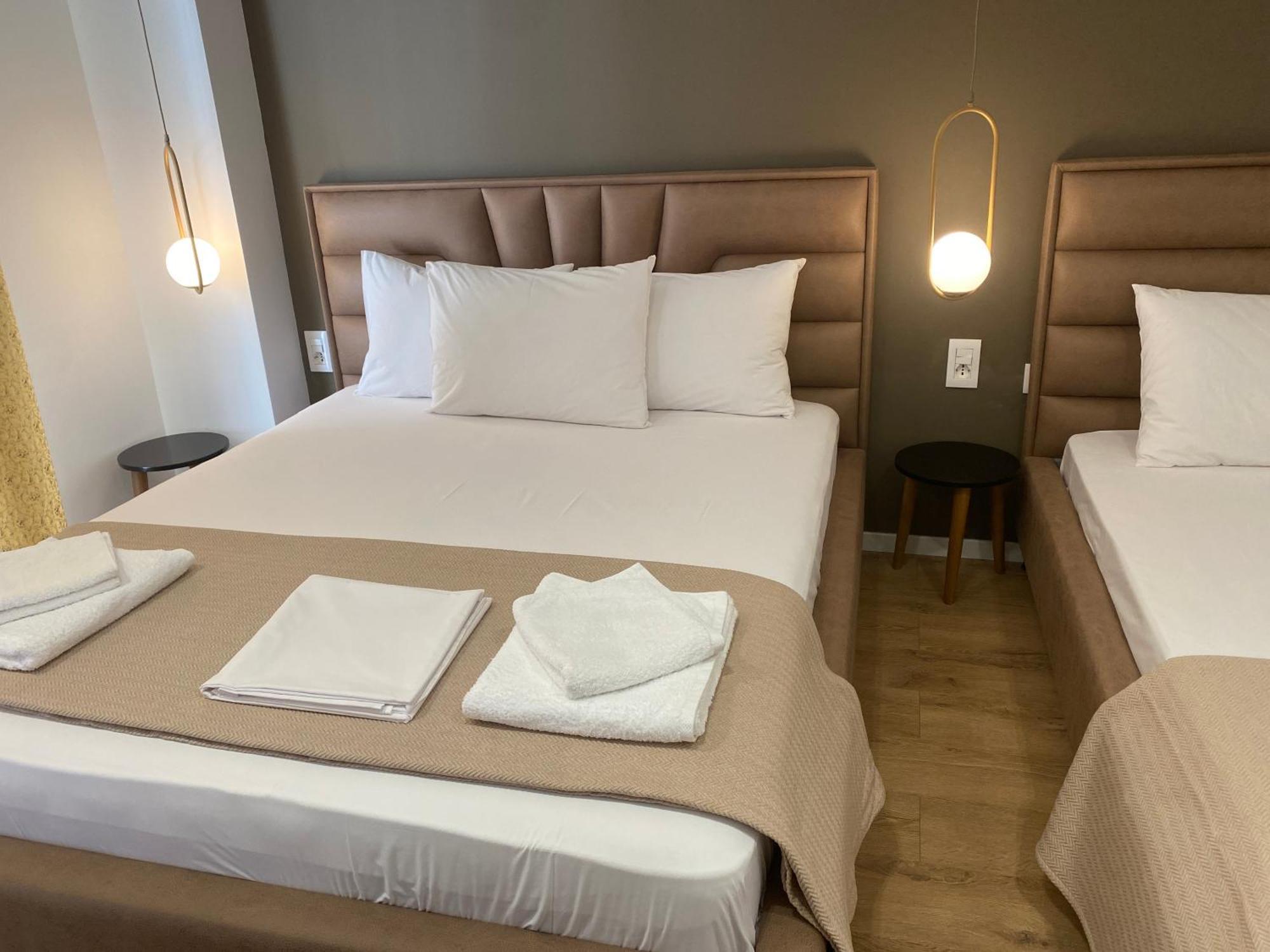 Augusto Rooms Sarandë 外观 照片