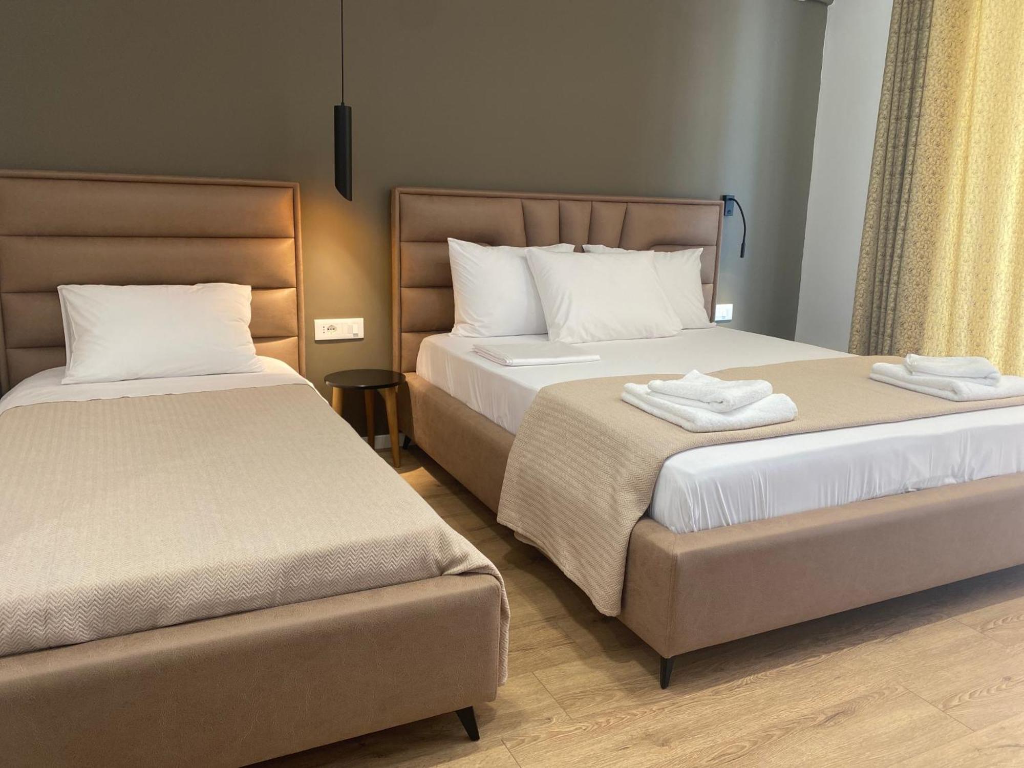 Augusto Rooms Sarandë 外观 照片