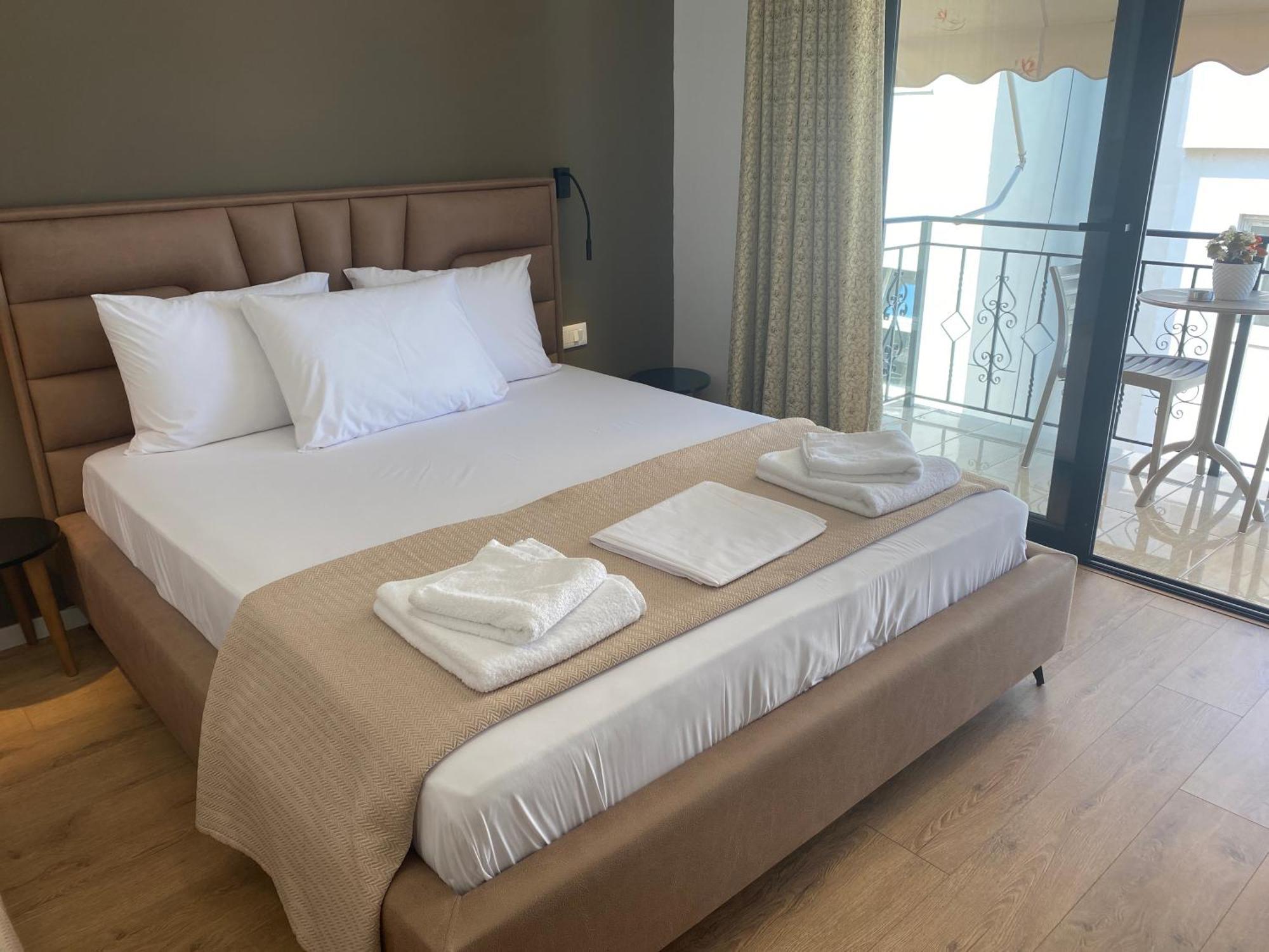 Augusto Rooms Sarandë 外观 照片