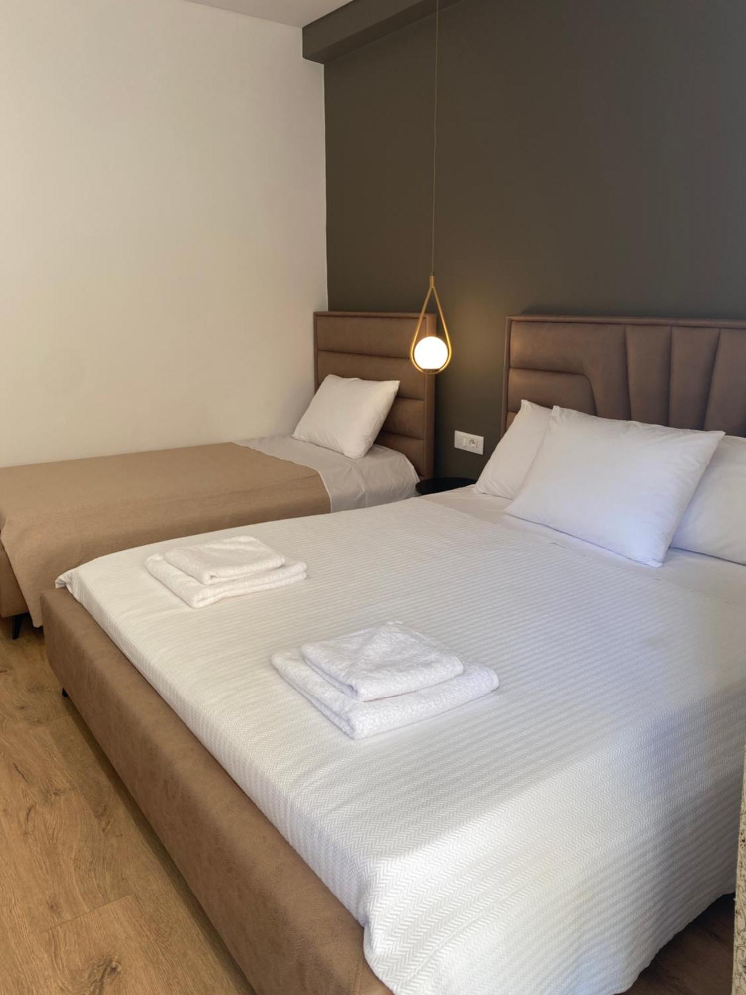 Augusto Rooms Sarandë 外观 照片
