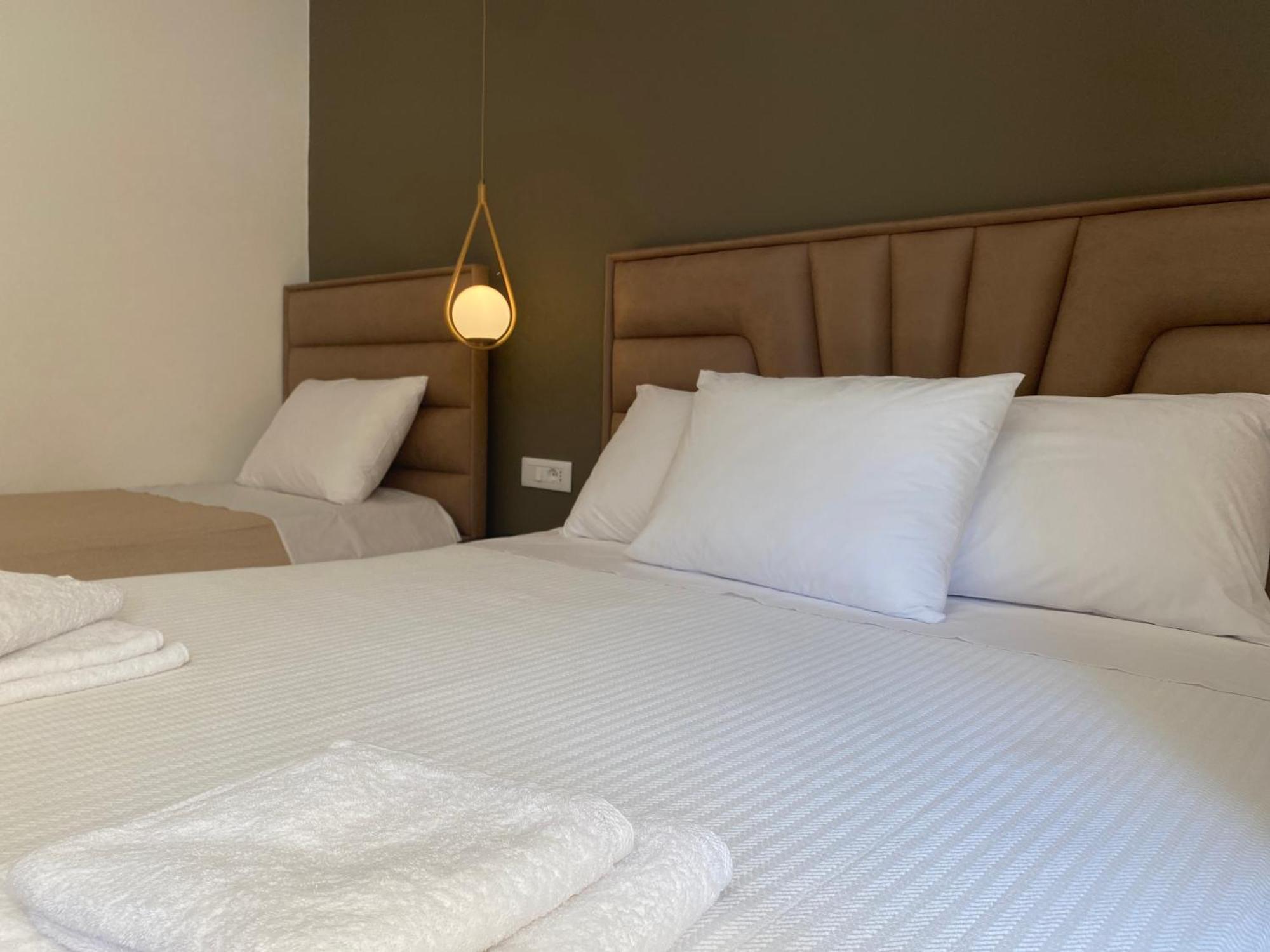 Augusto Rooms Sarandë 外观 照片