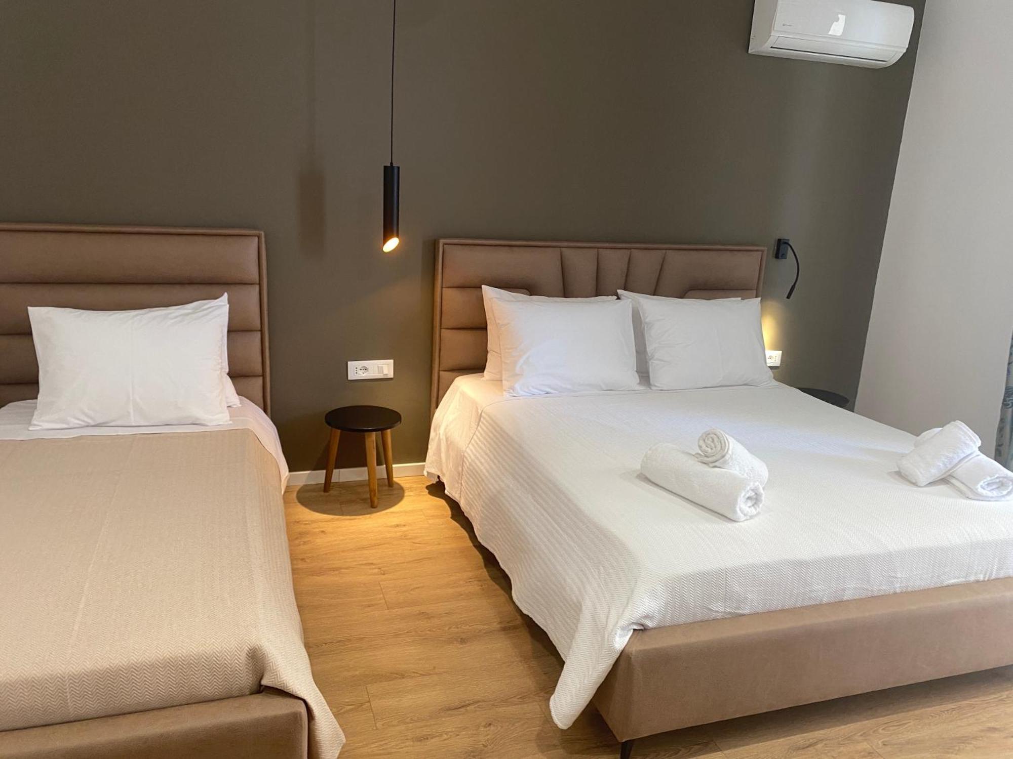 Augusto Rooms Sarandë 外观 照片